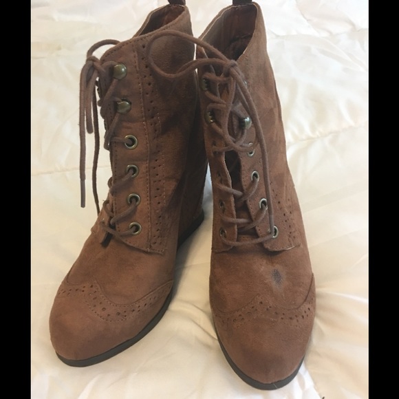 Lace up wedge booties - Picture 2 of 5